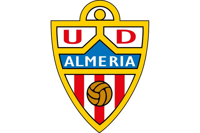 NBA新赛季前瞻:尼克斯卫冕难 76人豪组四巨头